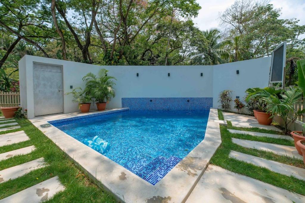Cozy Beach Villa At The Shores 5 Minutes From The Beach West End Exterior photo