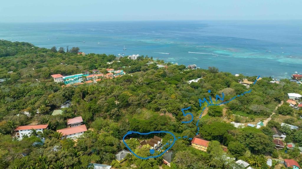 Cozy Beach Villa At The Shores 5 Minutes From The Beach West End Exterior photo